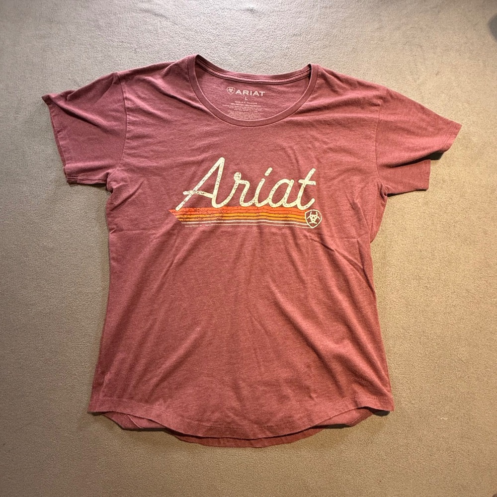 Ariat Womens Graphic T-Shirt Maroon Heather Sunset Logo Curved Hem Large